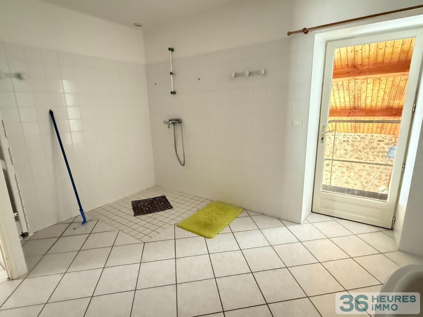 propriété avec piscine intérieure  Bessines sur Gartempe