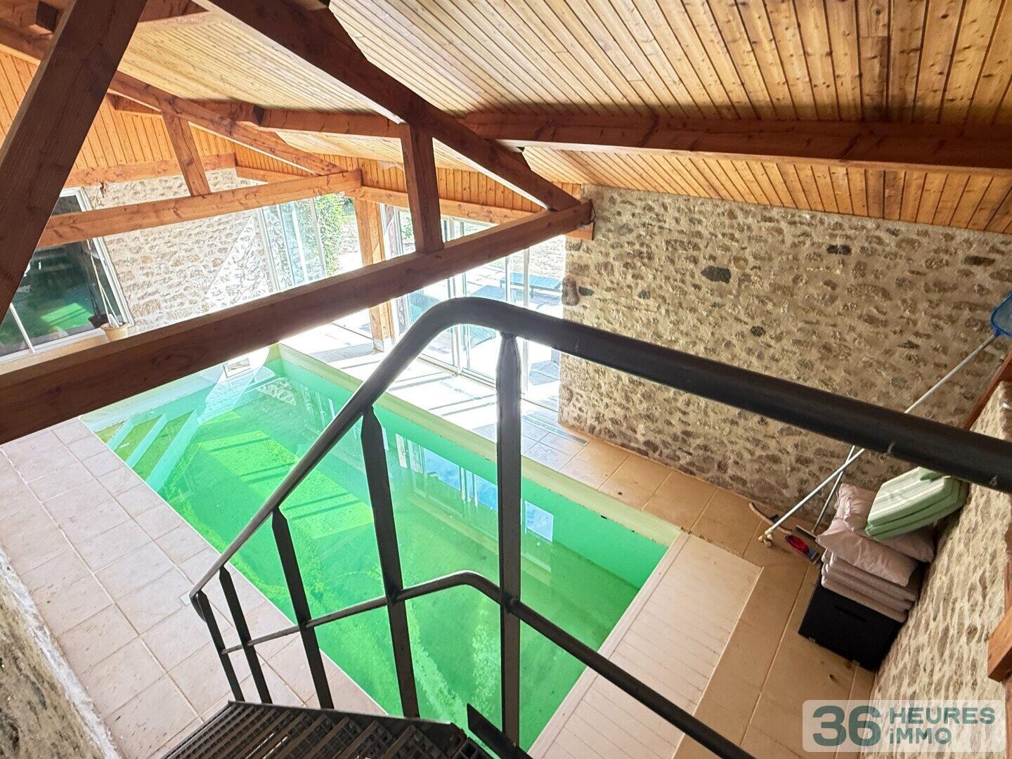 propriété avec piscine intérieure  Bessines sur Gartempe