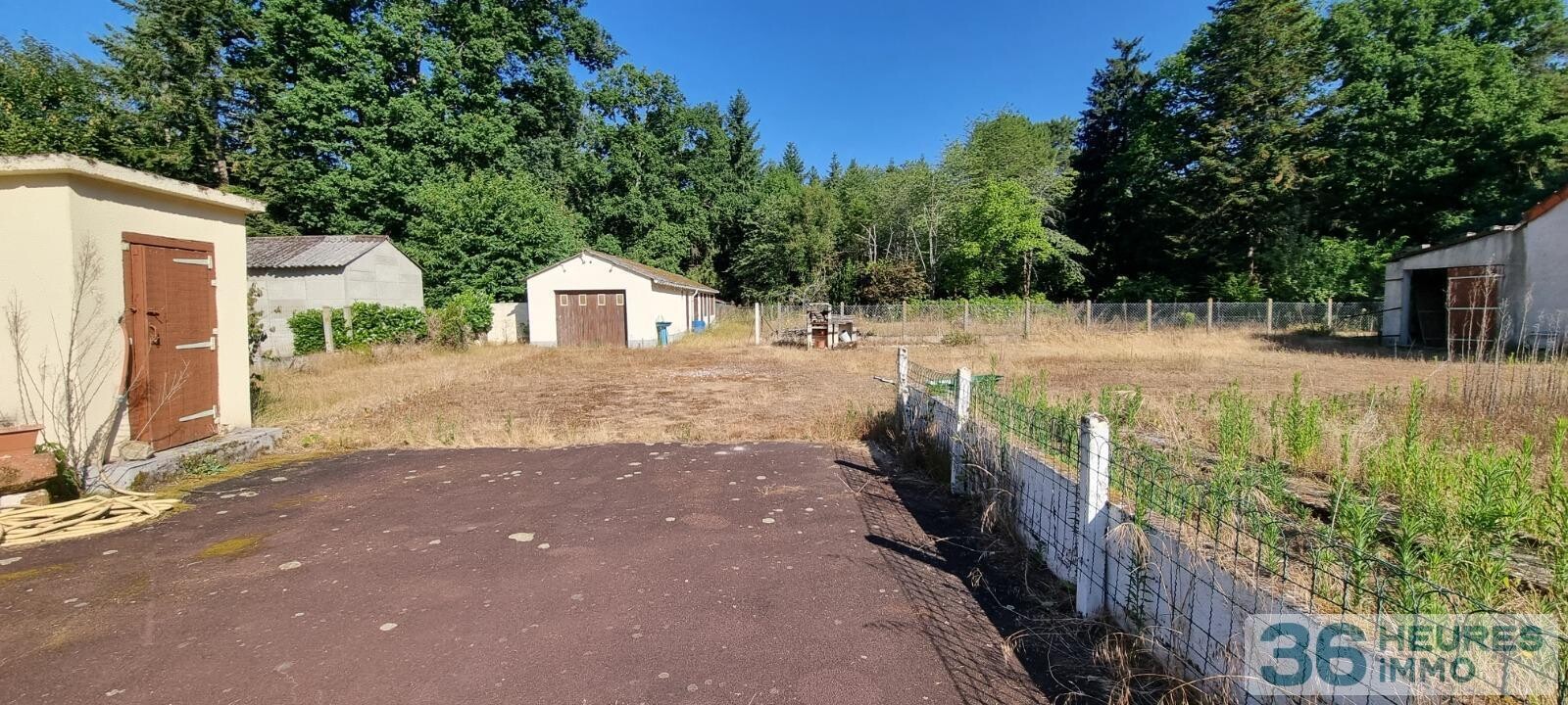 MAISON INDEPENDANTE SUR PARCELLE DE PLUS DE 5000 m2