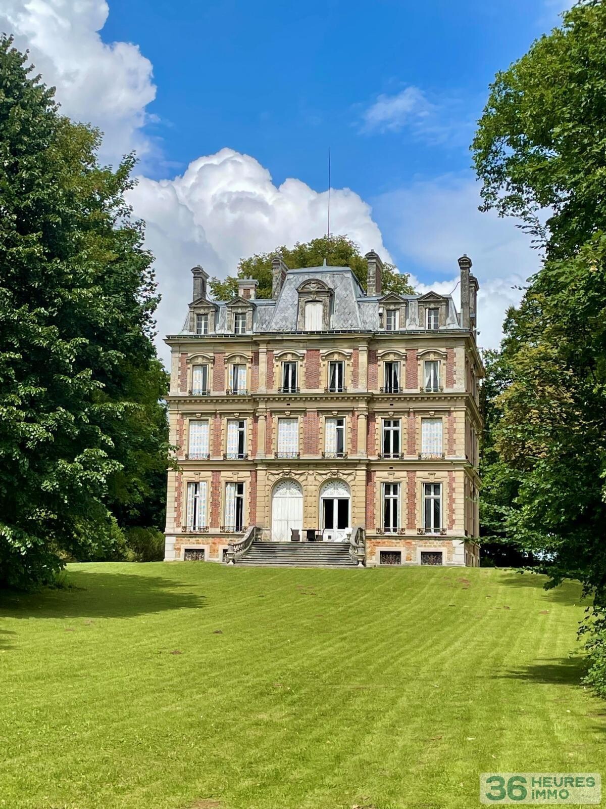 Chateau du parc de charnesseuil