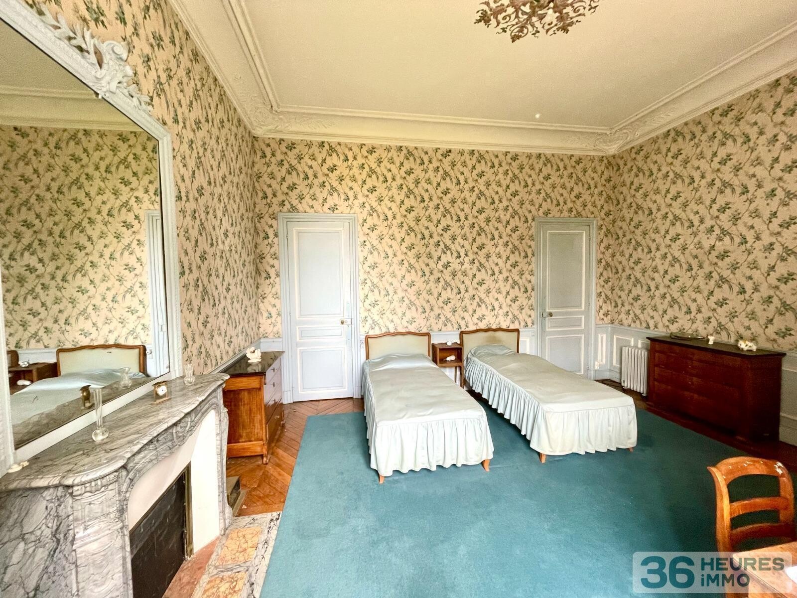 Chateau du parc de charnesseuil