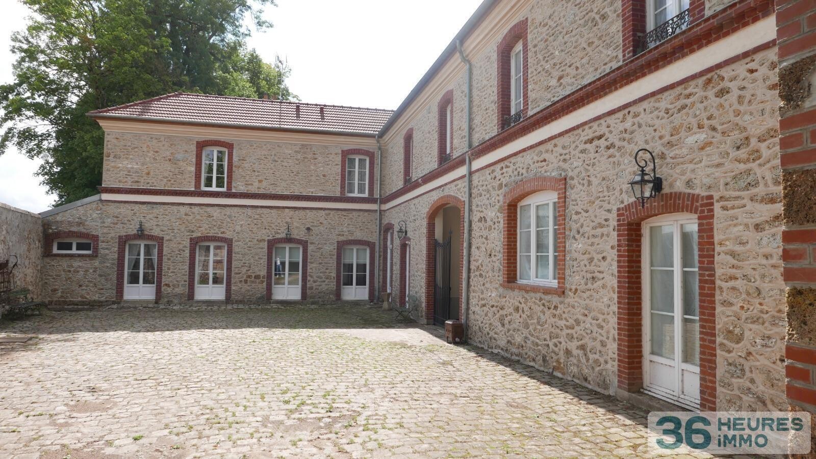 Chateau du parc de charnesseuil