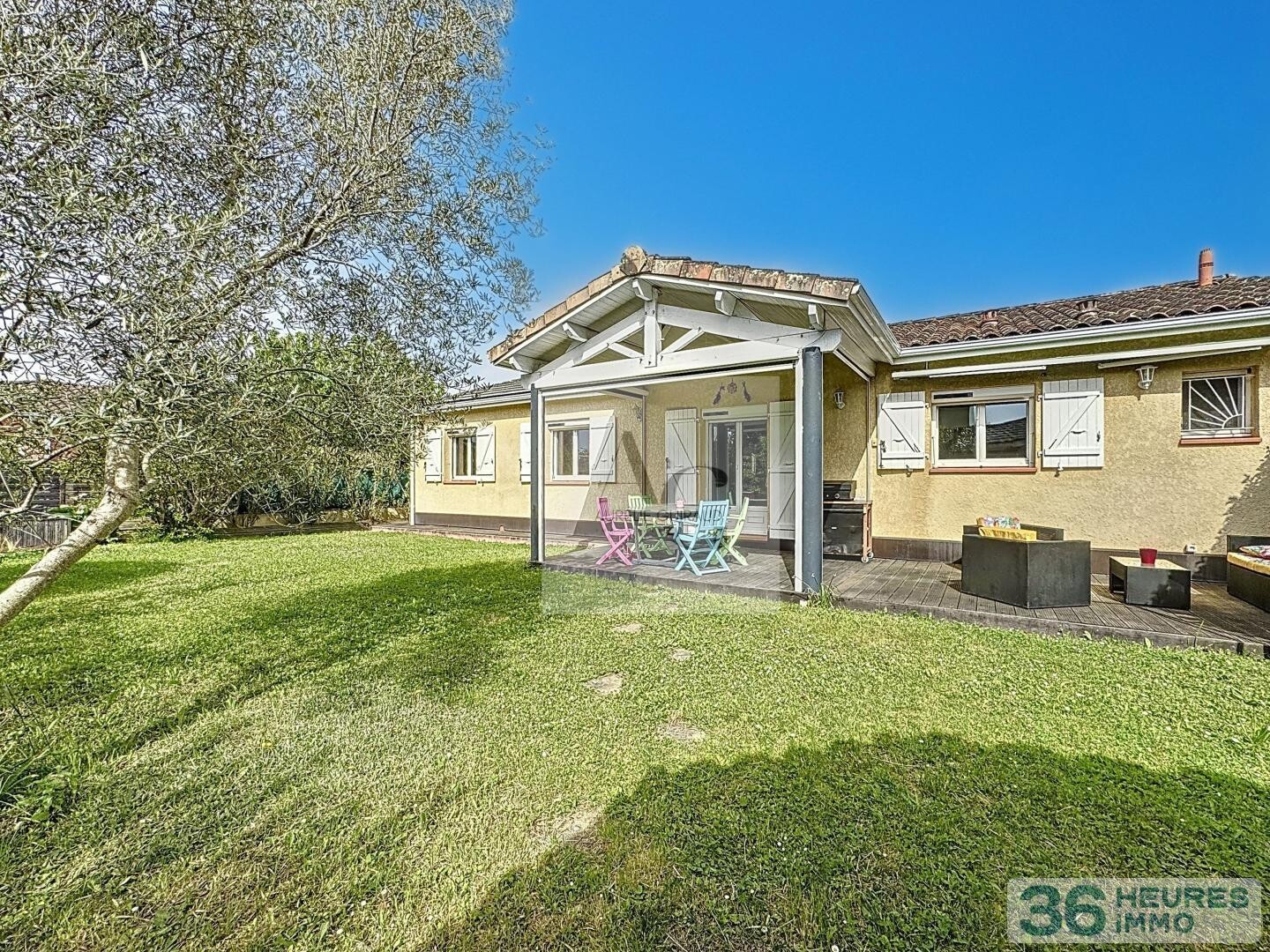 MAISON individuelle T4 de PLAIN-PIED avec JARDIN, GARAGE et DÉPENDANCE en excellent état.