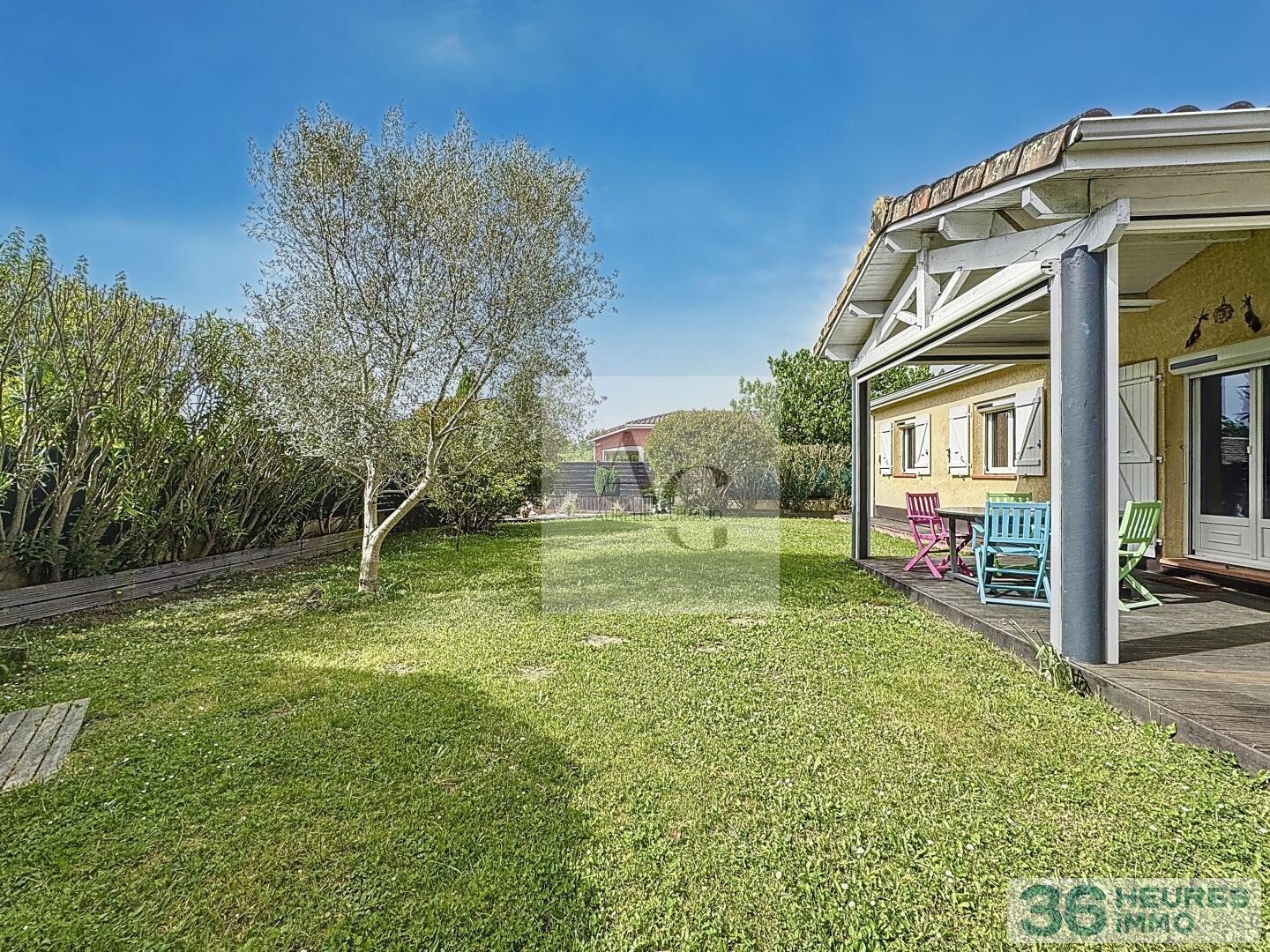 MAISON individuelle T4 de PLAIN-PIED avec JARDIN, GARAGE et DÉPENDANCE en excellent état.