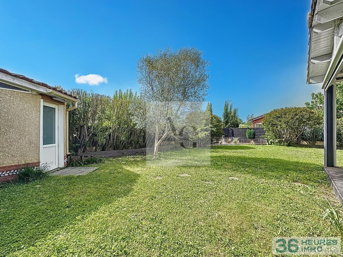 MAISON individuelle T4 de PLAIN-PIED avec JARDIN, GARAGE et DÉPENDANCE en excellent état.