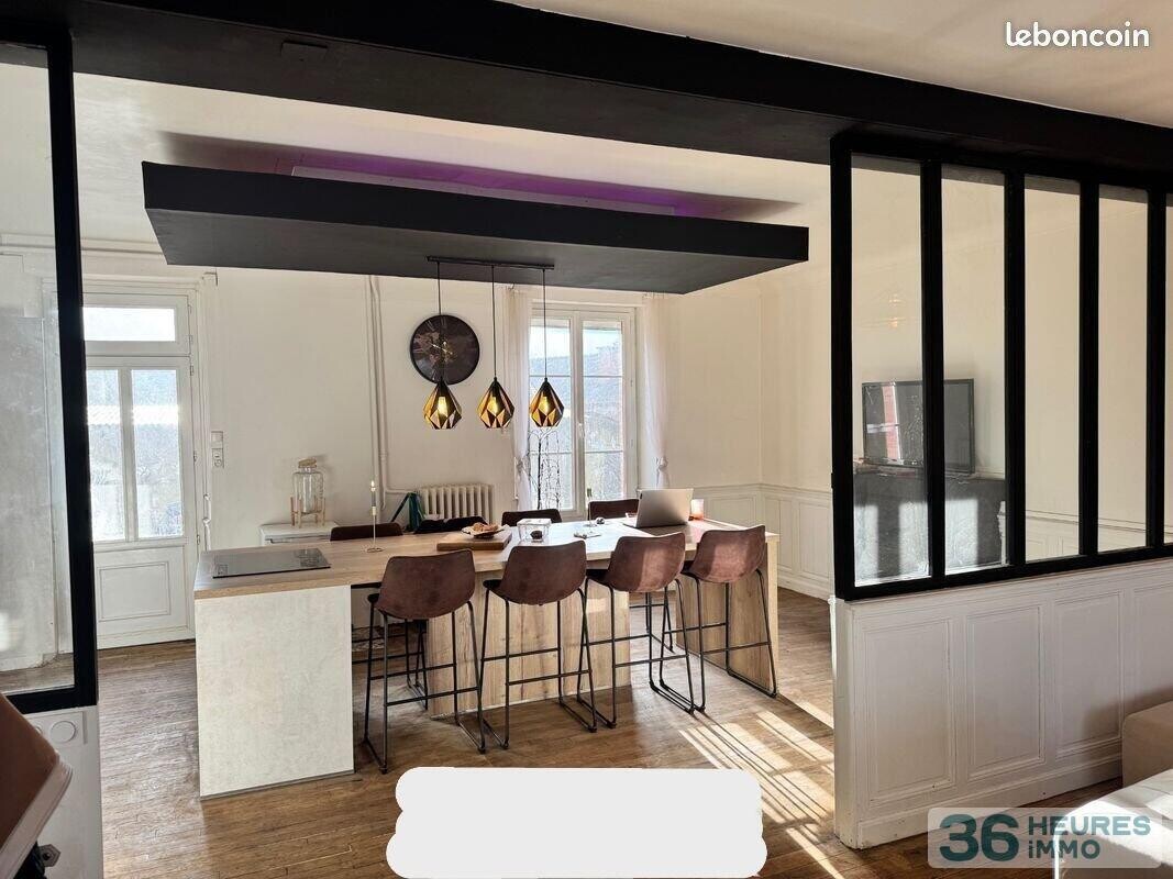 Maison de ville en pierres