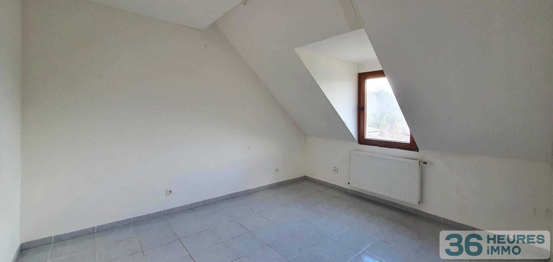 Maison - 11 pièces - 220m2 - 2,4 Ha