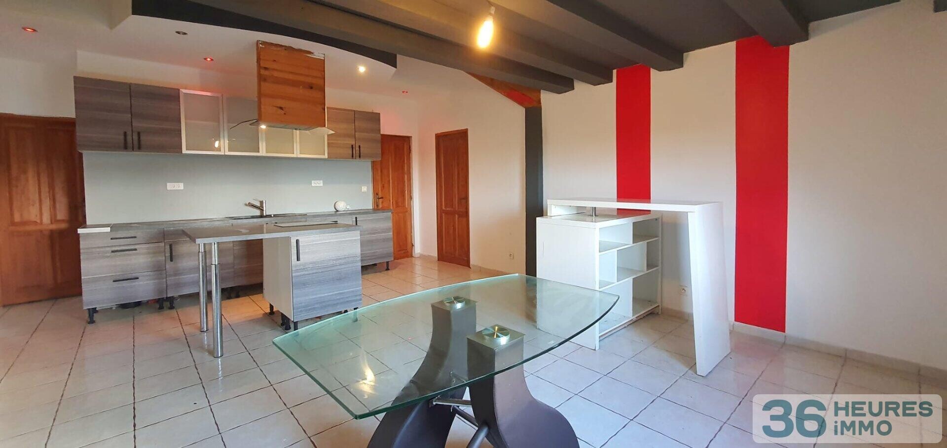 Maison - 11 pièces - 220m2 - 2,4 Ha