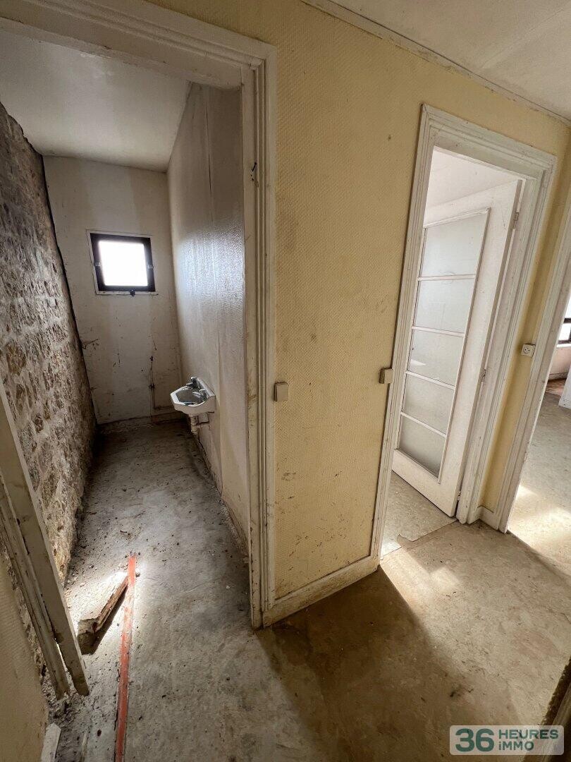 Maison à réhabiliter centre-ville Pontoise - vue imprenable