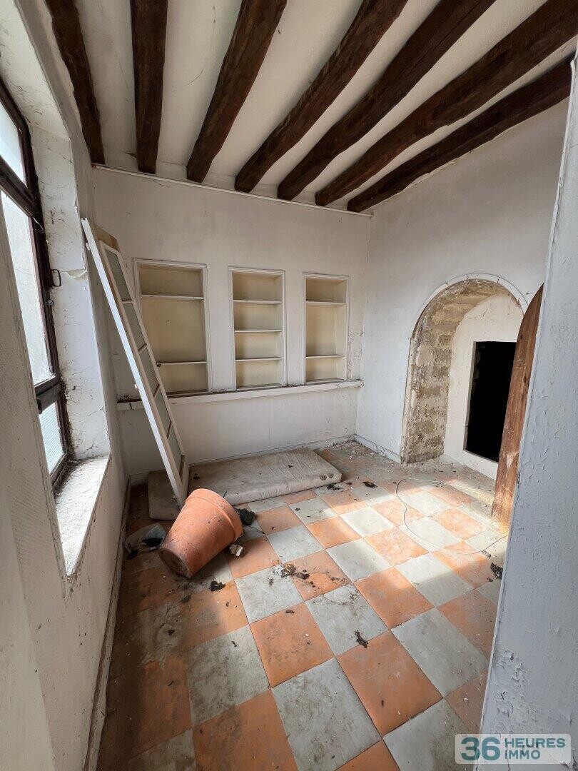 Maison à réhabiliter centre-ville Pontoise - vue imprenable