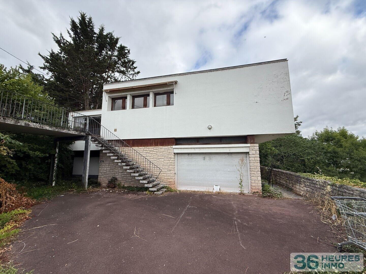 MAISON PISCINE INTERIEURE