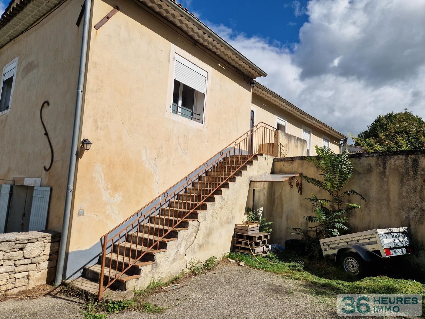 Bastide divisée en 5 appartements et Terrain de 5001m² en Zone UB