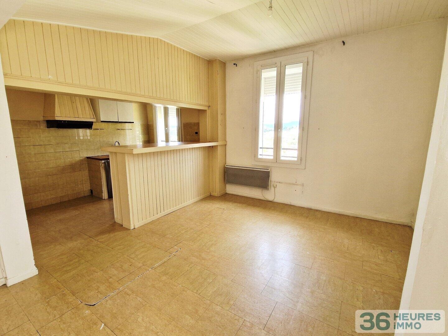 Bastide divisée en 5 appartements et Terrain de 5001m² en Zone UB