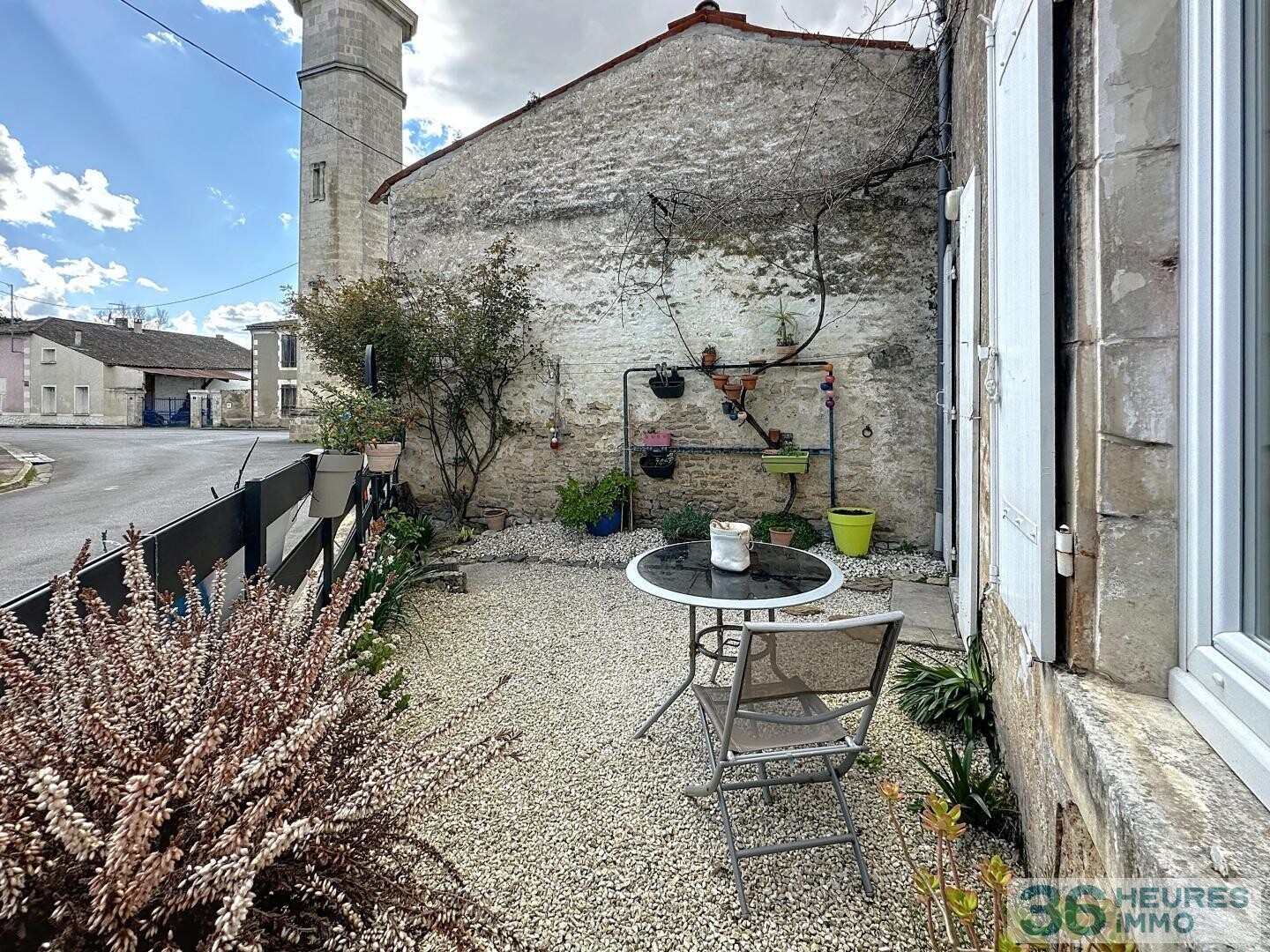 Maison de ville rénovée avec cour