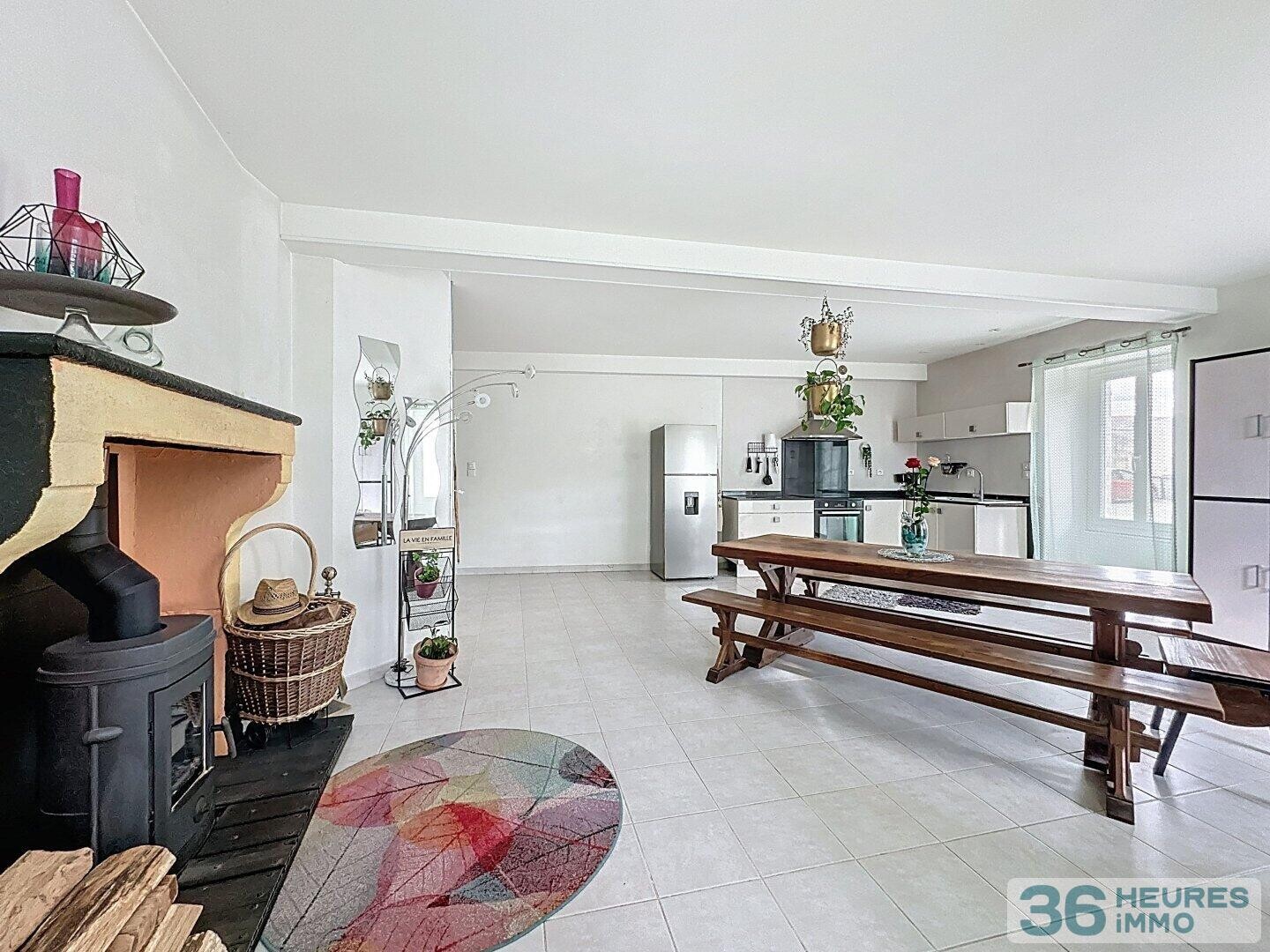 Maison de ville rénovée avec cour