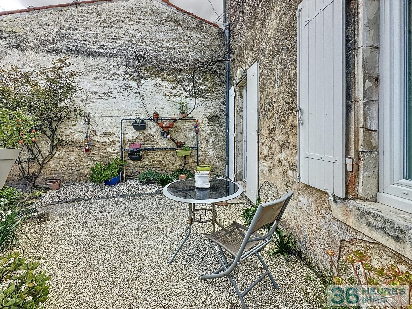 Maison de ville rénovée avec cour