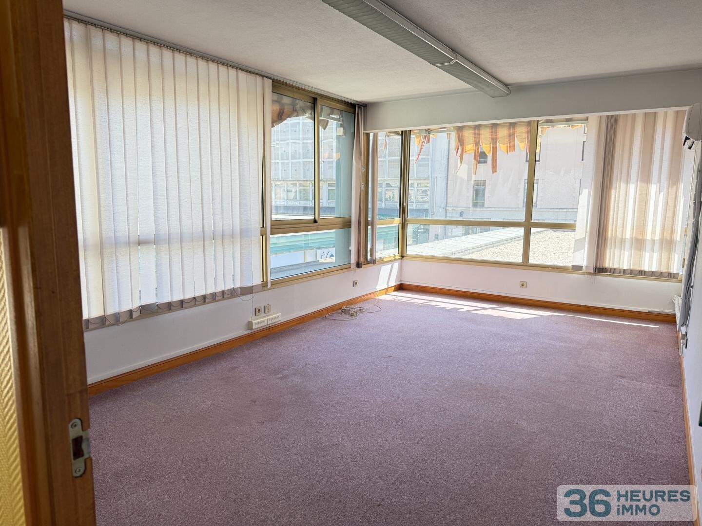 PLATEAU BUREAU-MIXTE