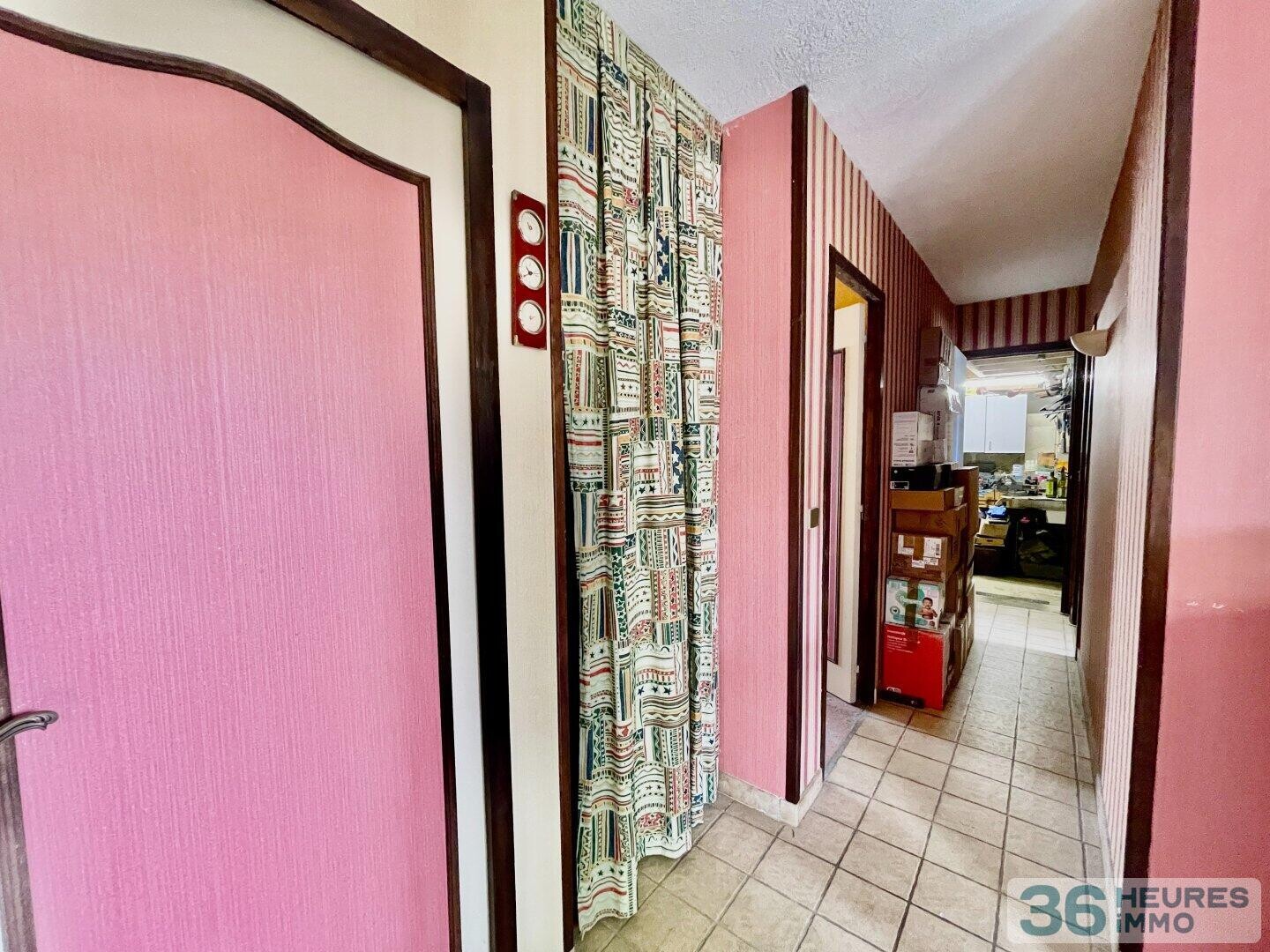 Maison - 9 pièces - 164 m²