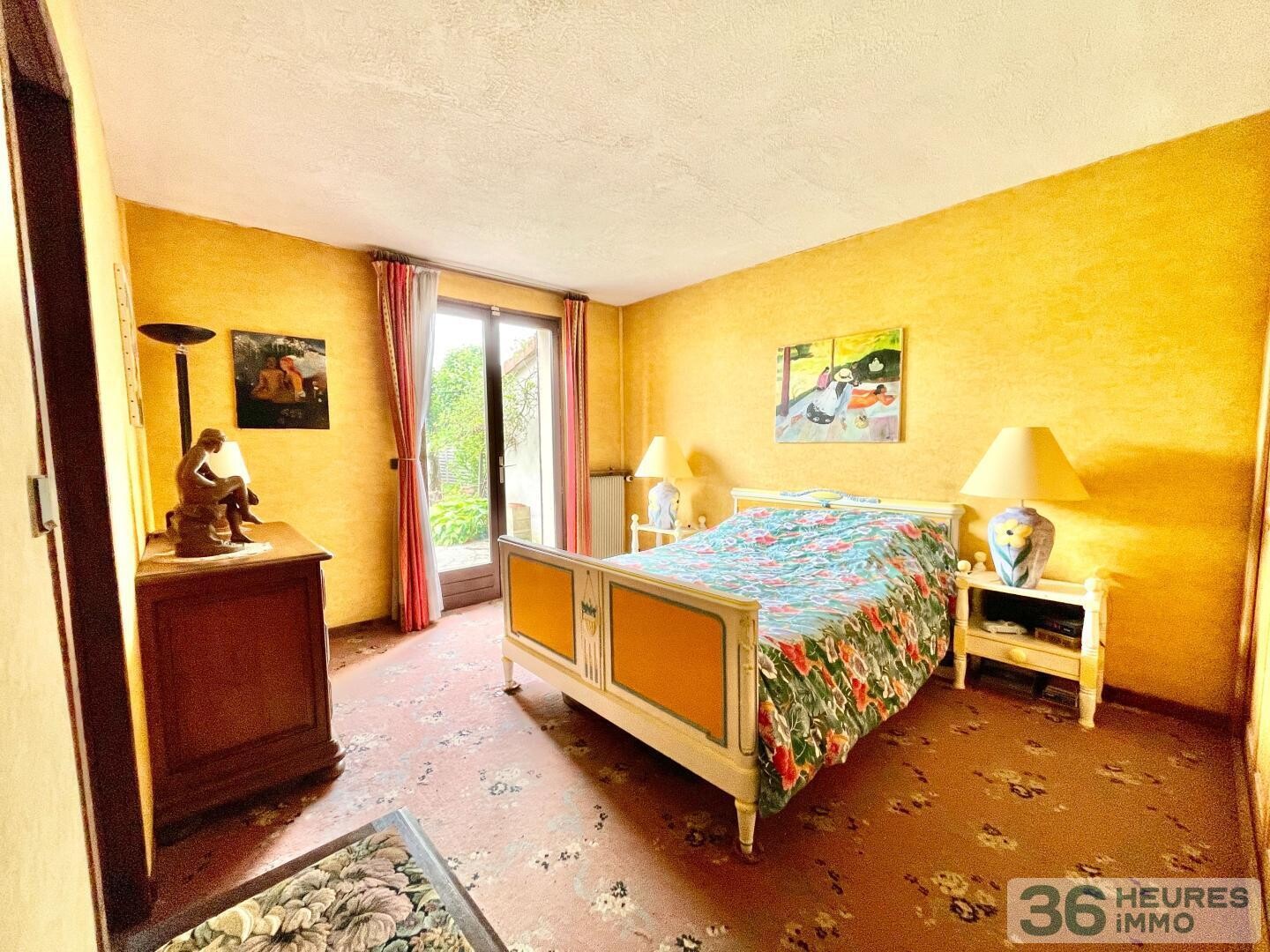 Maison - 9 pièces - 164 m²