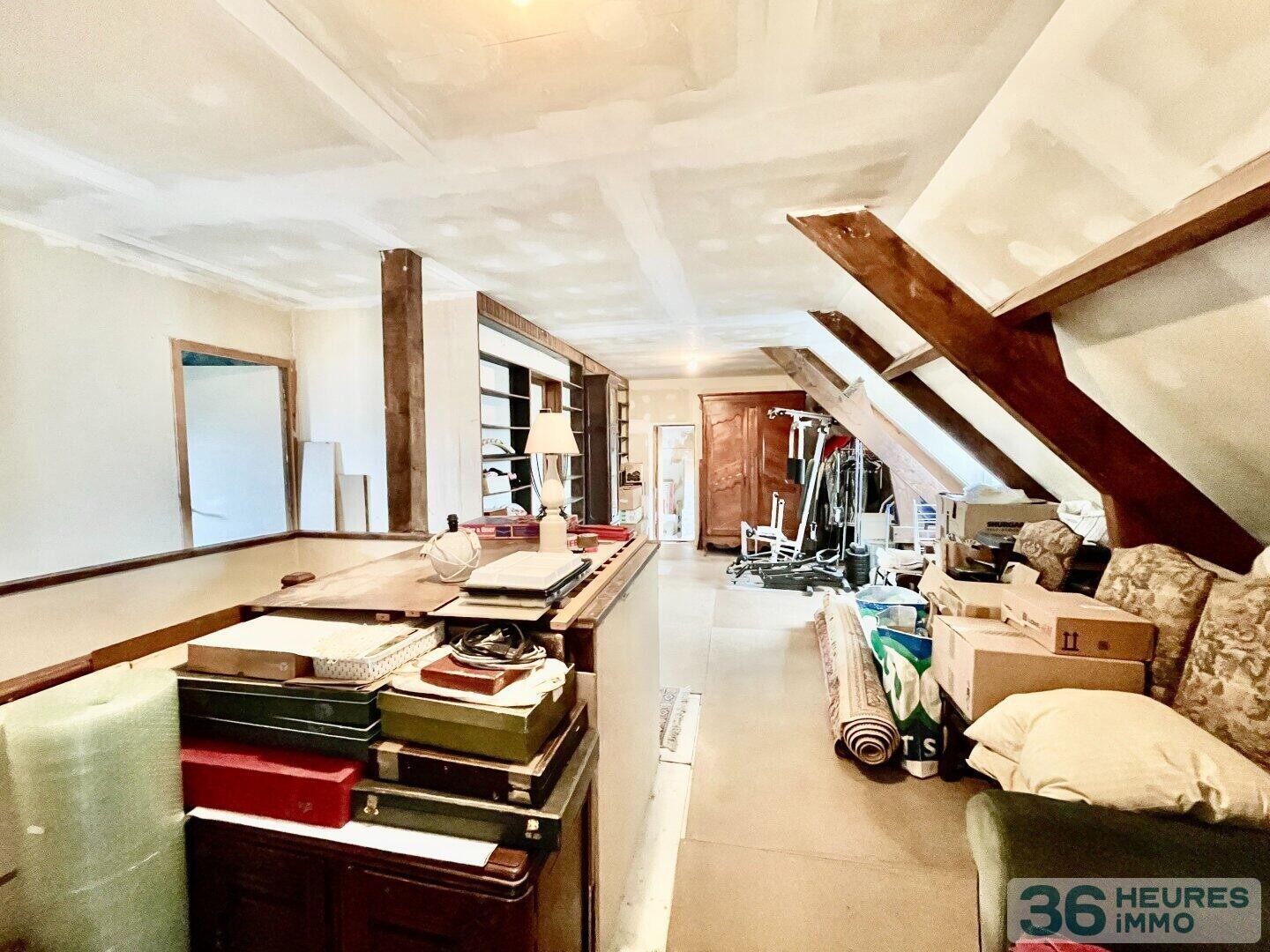 Maison - 9 pièces - 164 m²