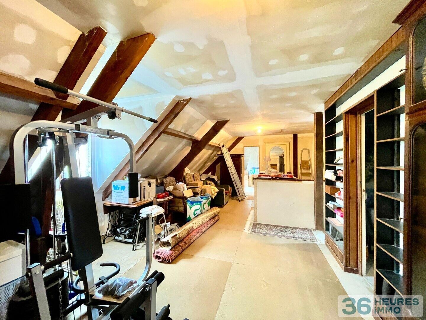 Maison - 9 pièces - 164 m²