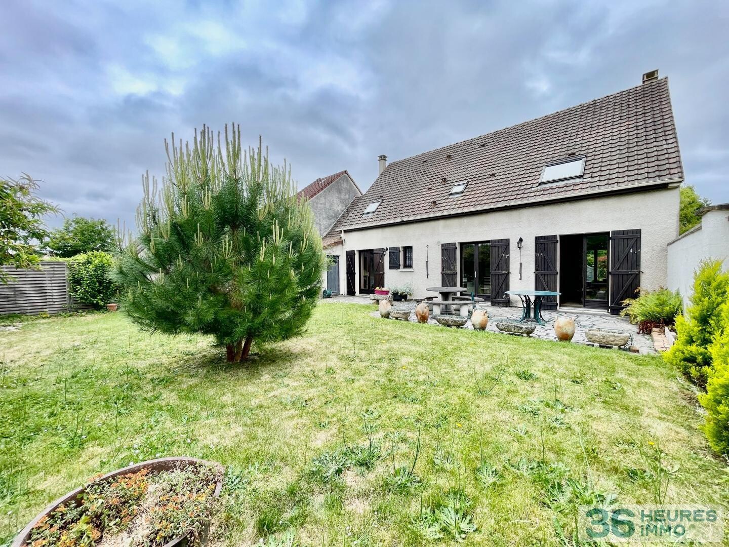 Maison - 9 pièces - 164 m²