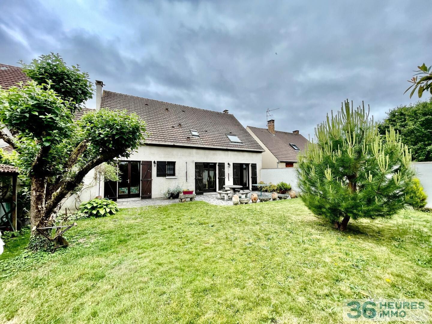 Maison - 9 pièces - 164 m²