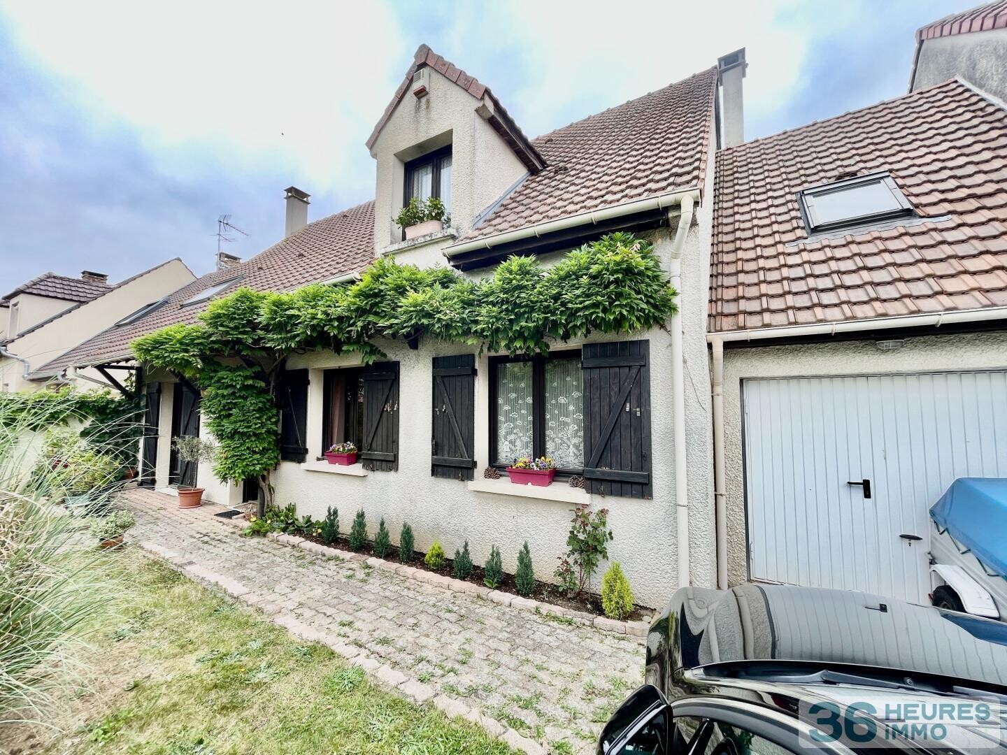 Maison - 9 pièces - 164 m²