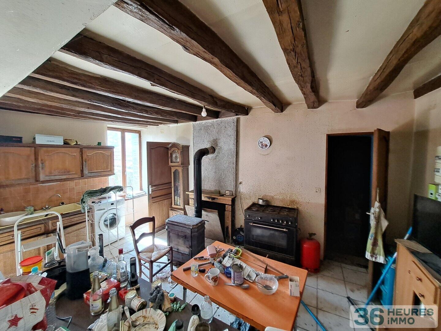 Maison ancienne à rafraîchir sur 279m² terrain.