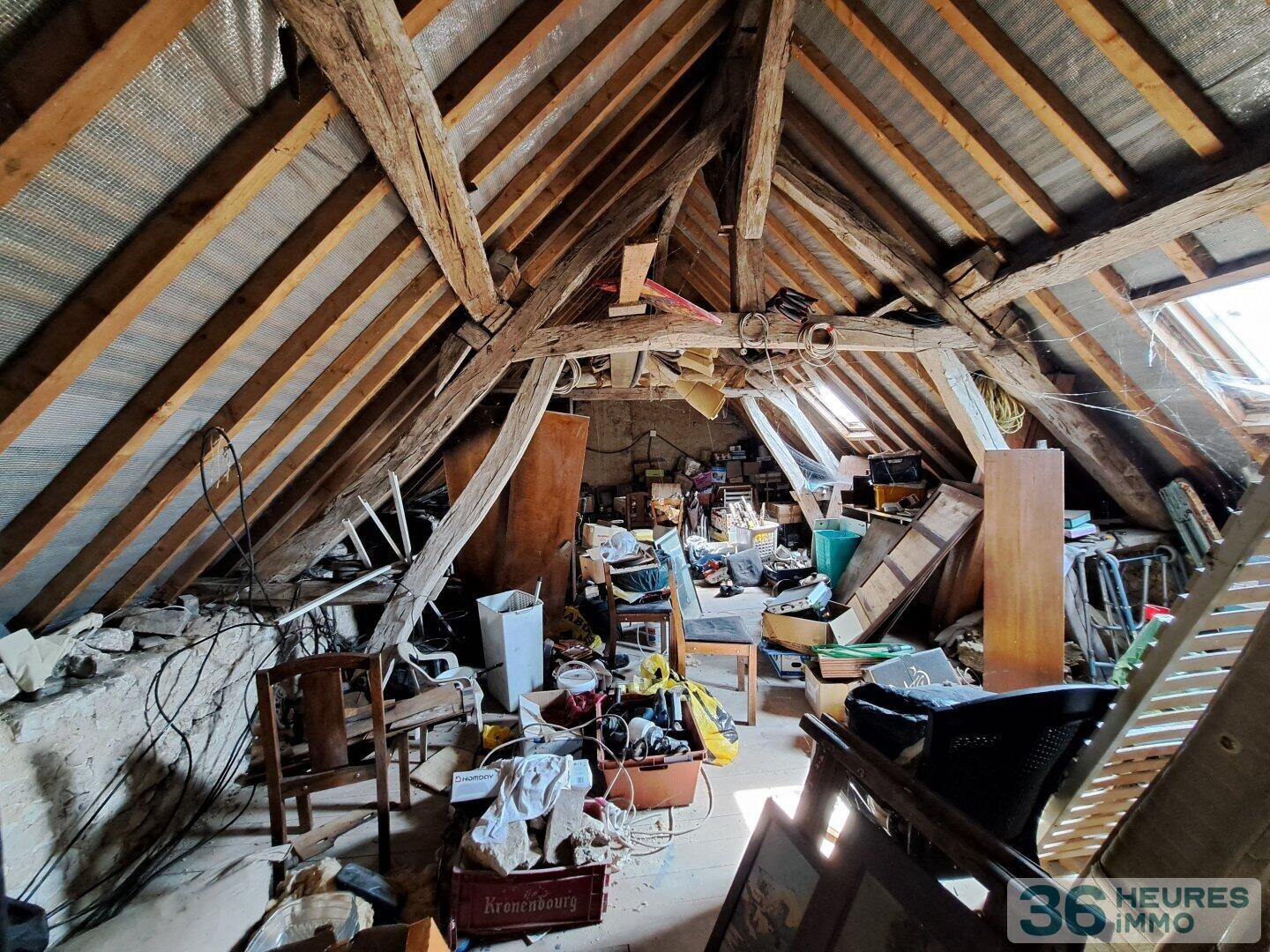 Maison ancienne à rafraîchir sur 279m² terrain.