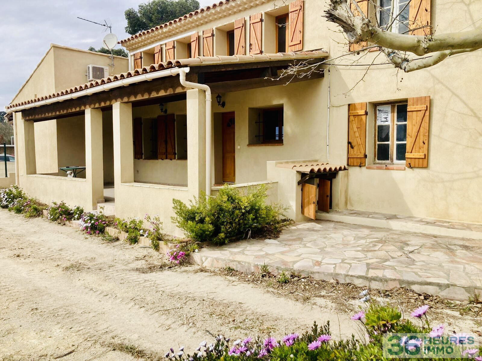 Maison à OLLIOULES 194m2 vue dégagée et aperçu mer