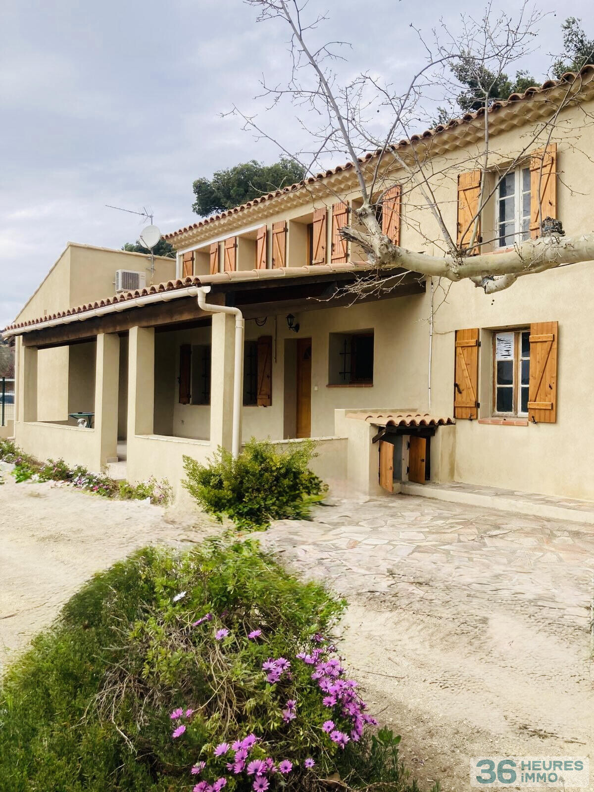 Maison à OLLIOULES 194m2 vue dégagée et aperçu mer