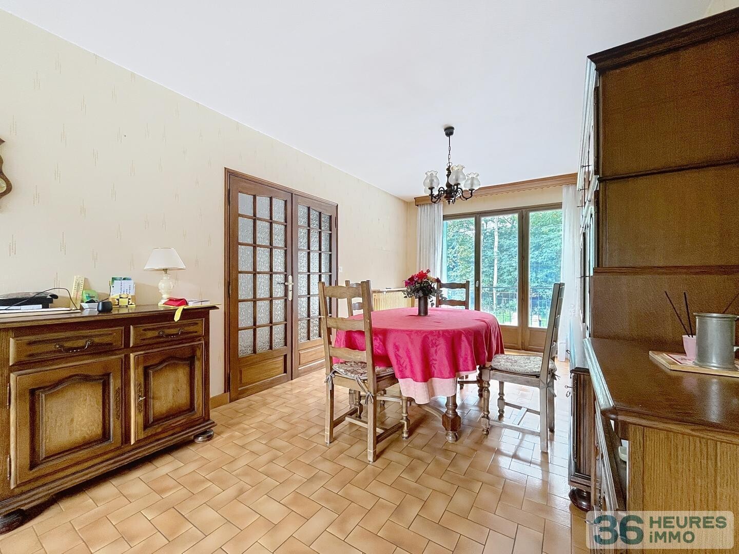 Maison avec jardin et sous-sol complet non enterré, à deux pas des commodités