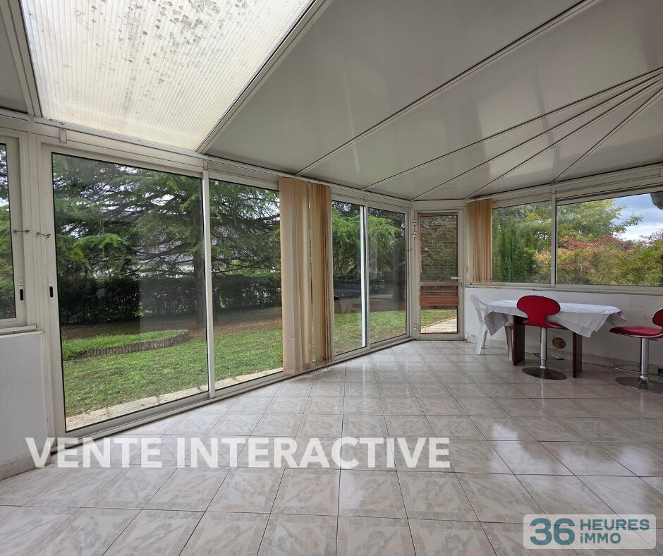 Maison de plain pied avec sous sol enterré sue 1189 m²