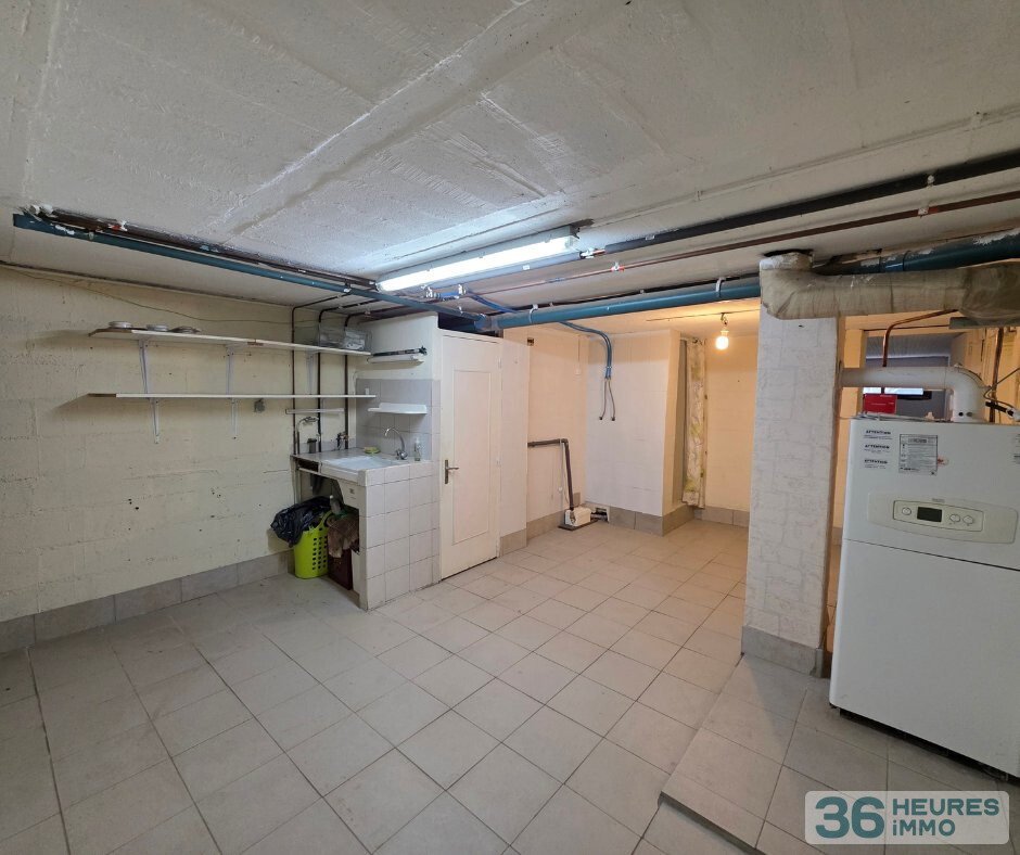 Maison de plain pied avec sous sol enterré sue 1189 m²