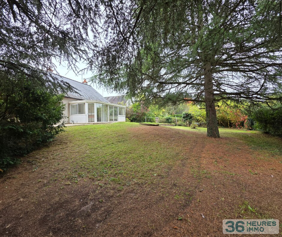 Maison de plain pied avec sous sol enterré sue 1189 m²