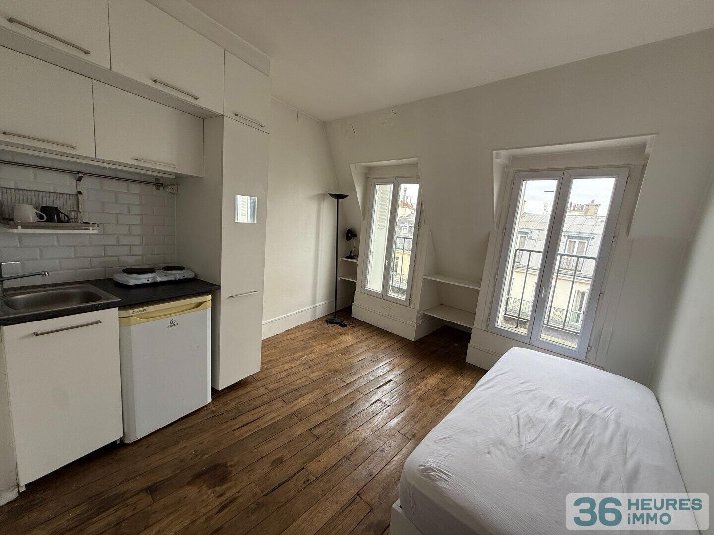 AU COEUR DE SAINT GERMAIN, STUDIO DERNIER ETAGE ASCENSEUR