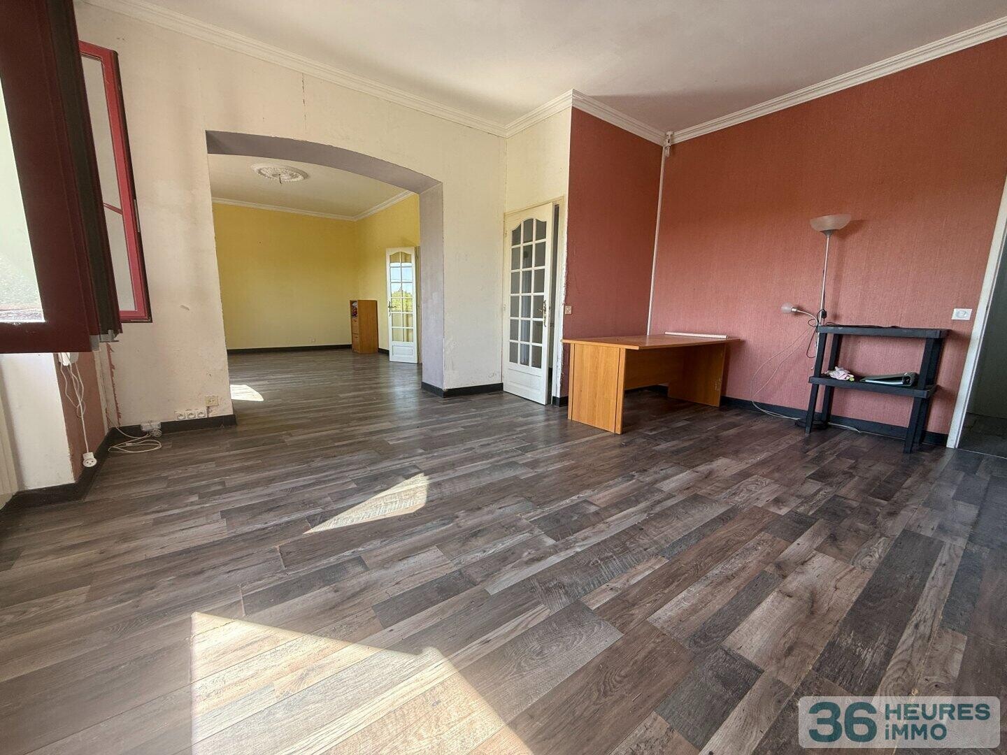 immeuble avec local commercial et appartement