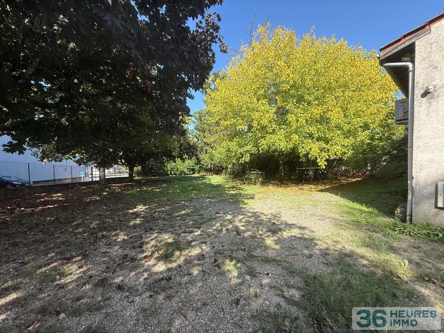 immeuble avec local commercial et appartement