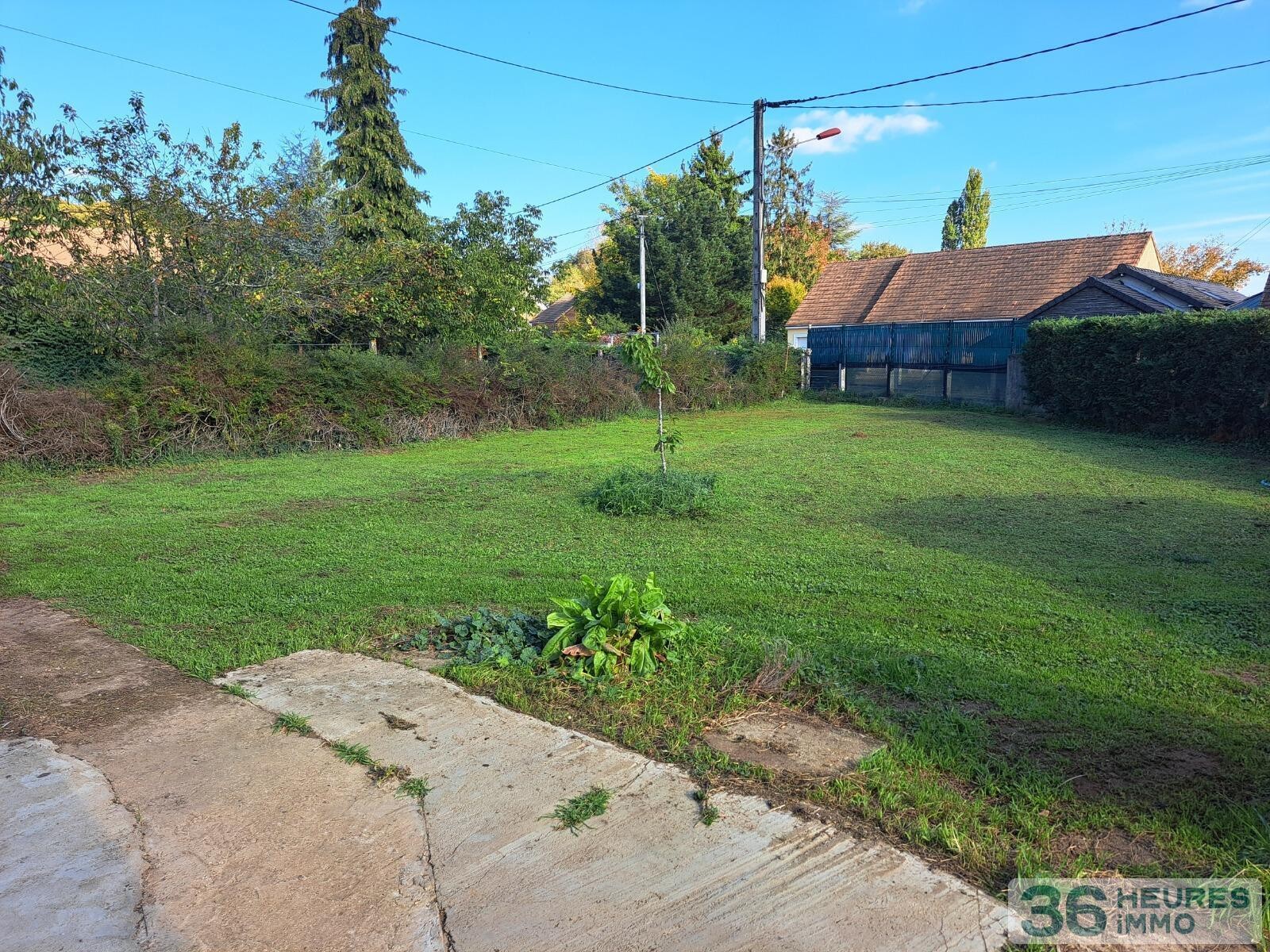 YVRE L EVEQUE - MAISON INDEPENDANTE AVEC TERRAIN