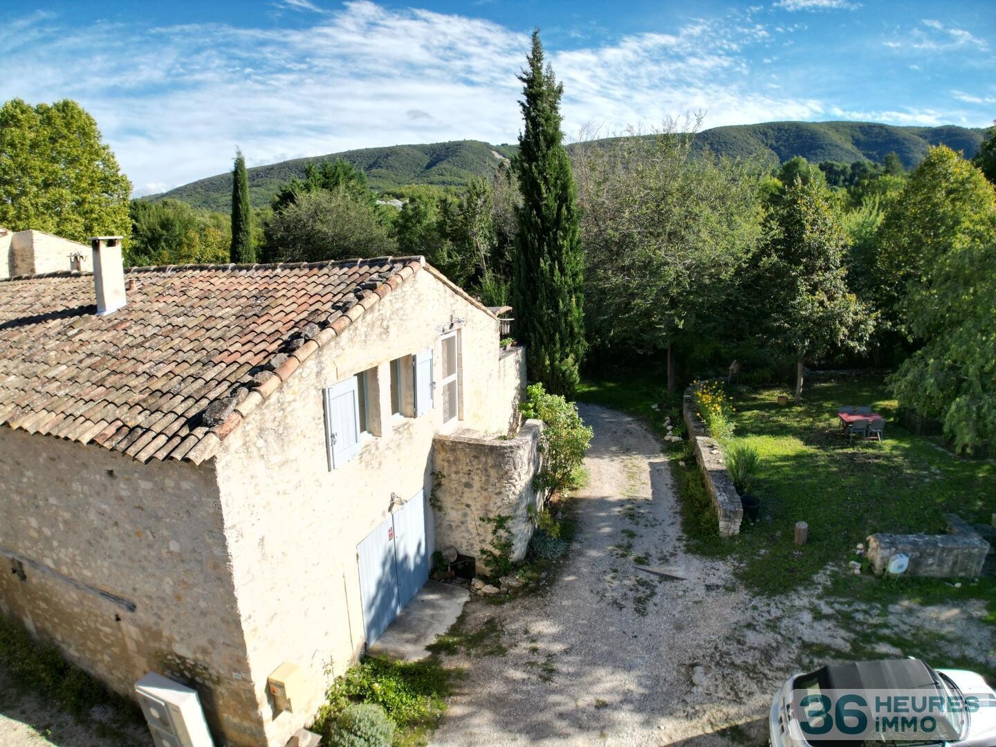 Maison en Pierre et dépendance