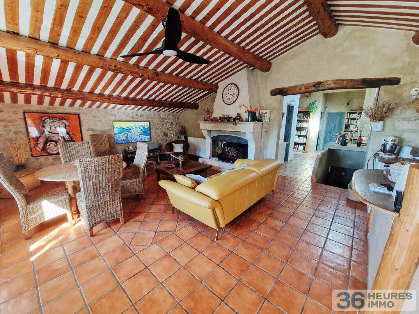 Maison en Pierre et dépendance