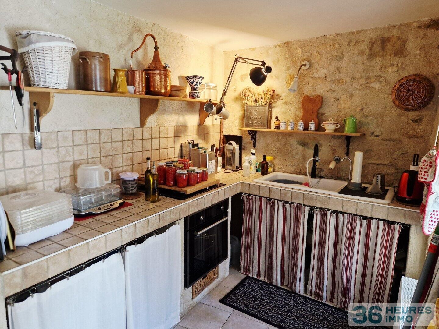 Maison en Pierre et dépendance