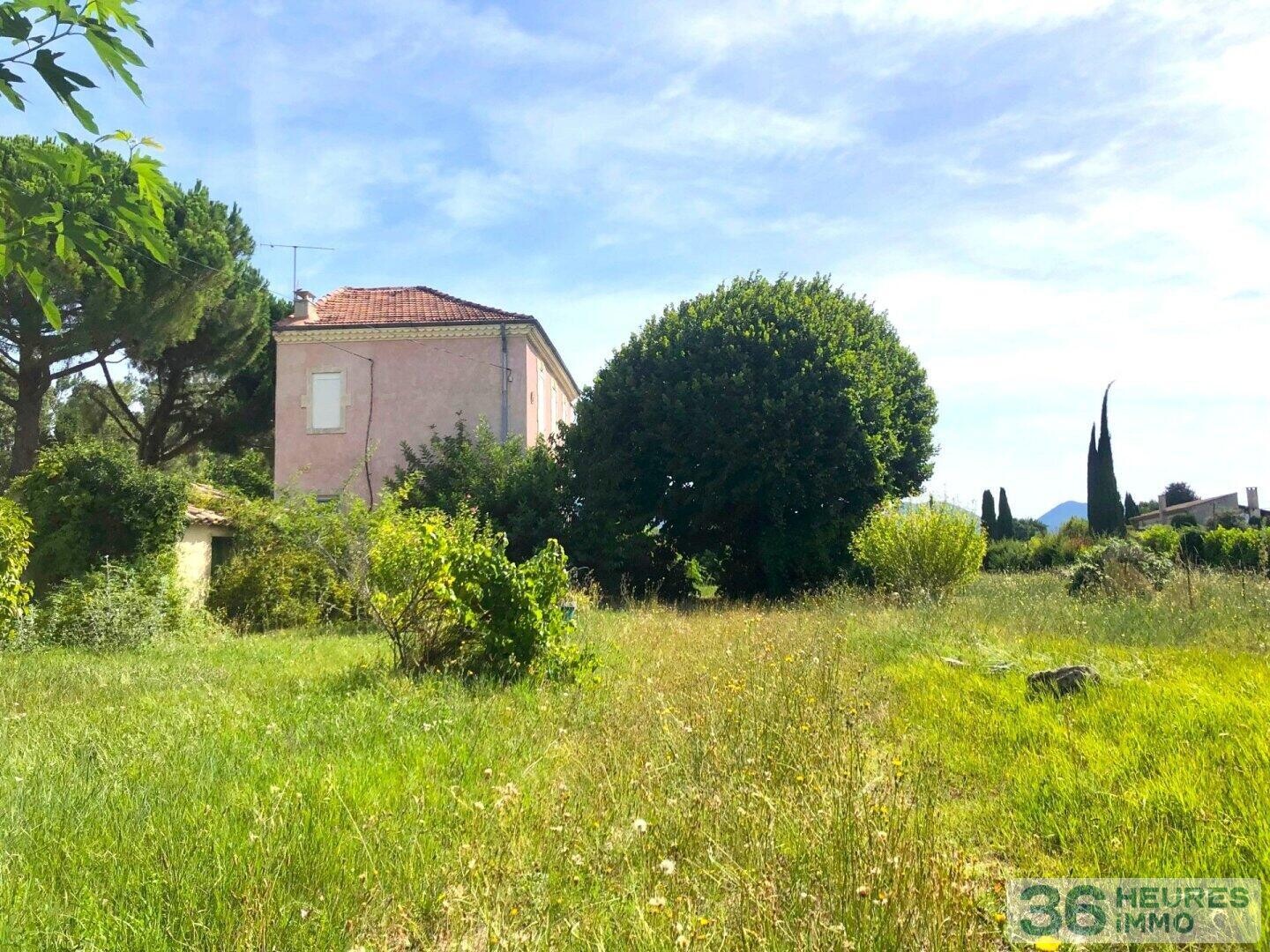 Valréas-Maison ancienne à rénovée