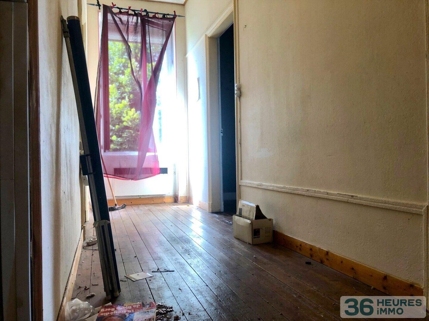 Valréas-Maison ancienne à rénovée