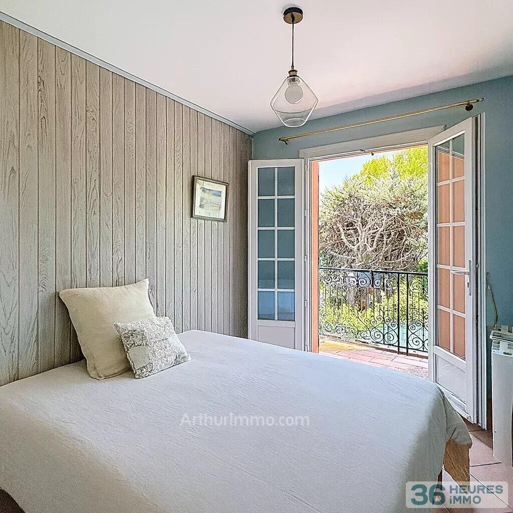 Mouans-Sartoux – Maison de ville F4 traversante avec cour de 44 m²