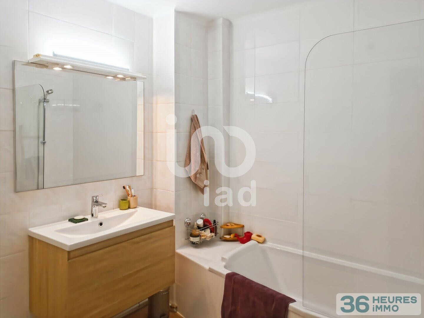 Volx - Maison 164 m2 avec T4 et T3