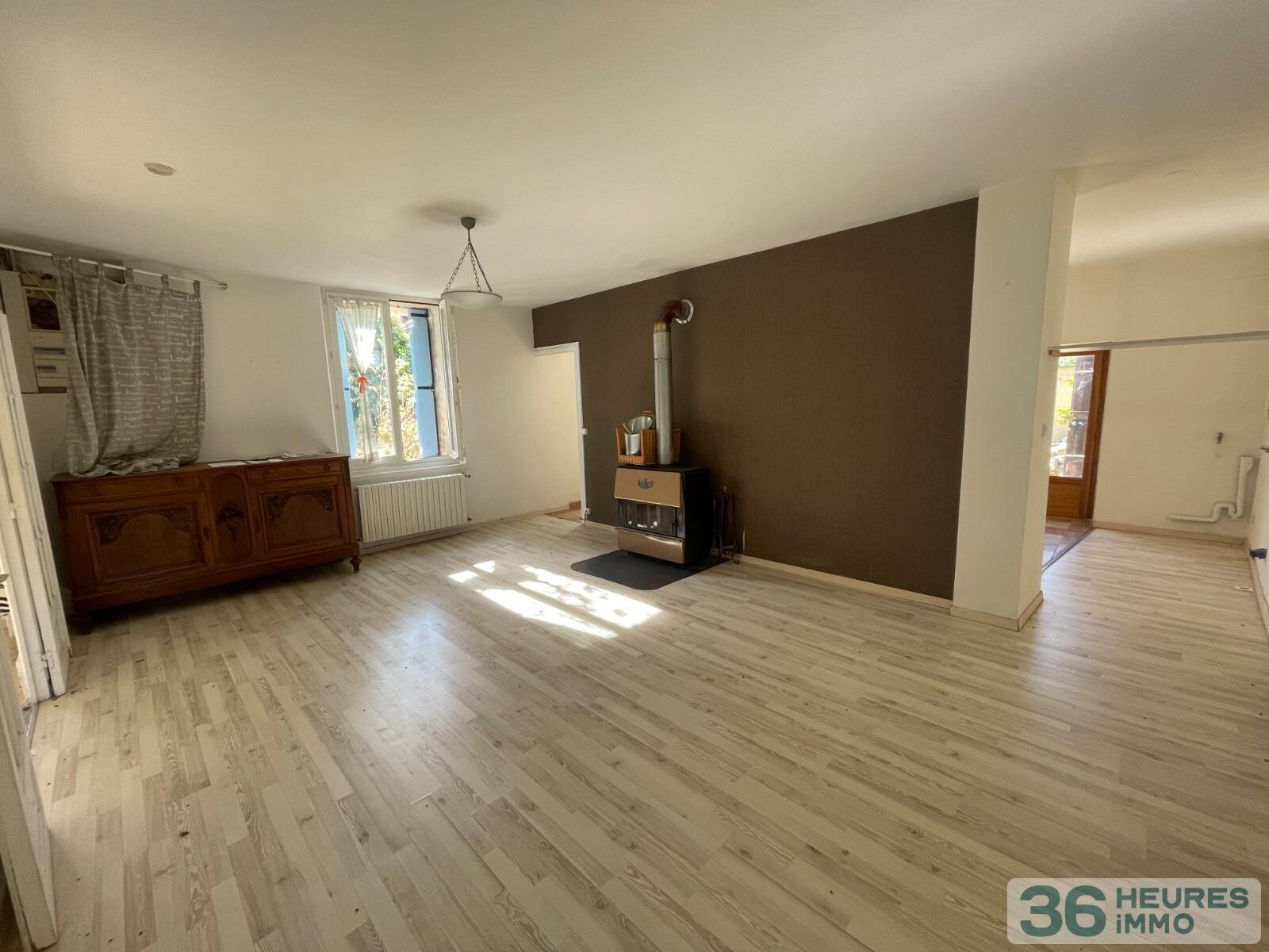 BASTIDE EN PIERRE, 8 PIECES + GARAGE SUR 701 M2 DE TERRAIN