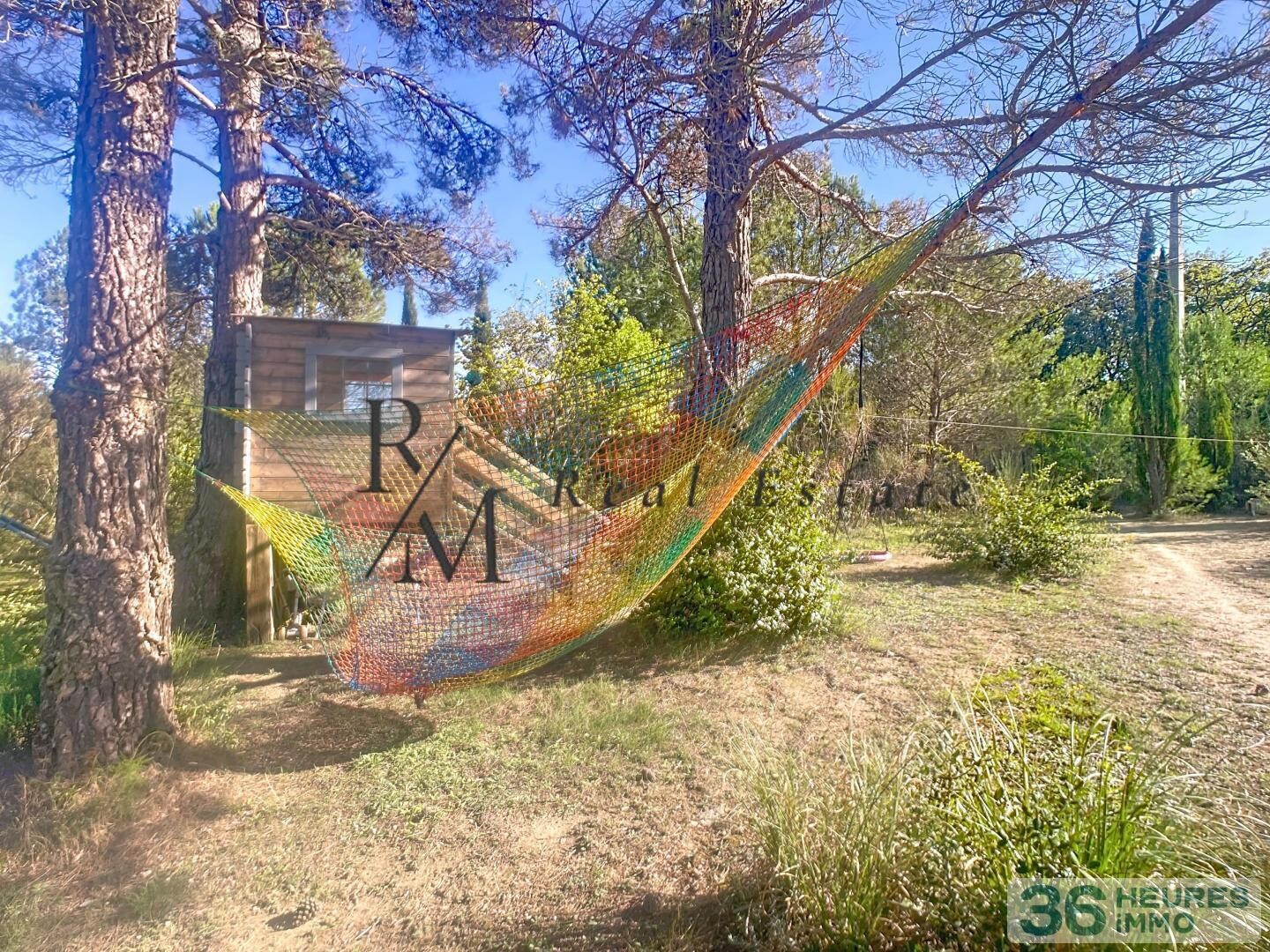 Grande Propriété de Caractère avec Piscine et Vaste Terrain à Rognes