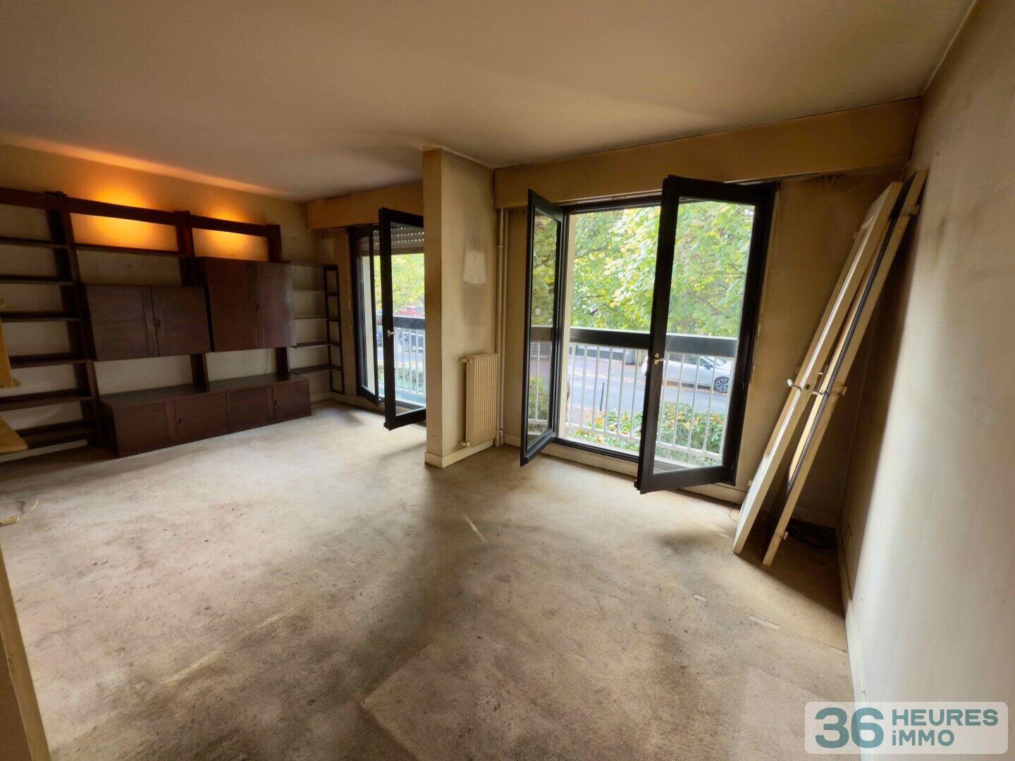 Studio avec cave et parking